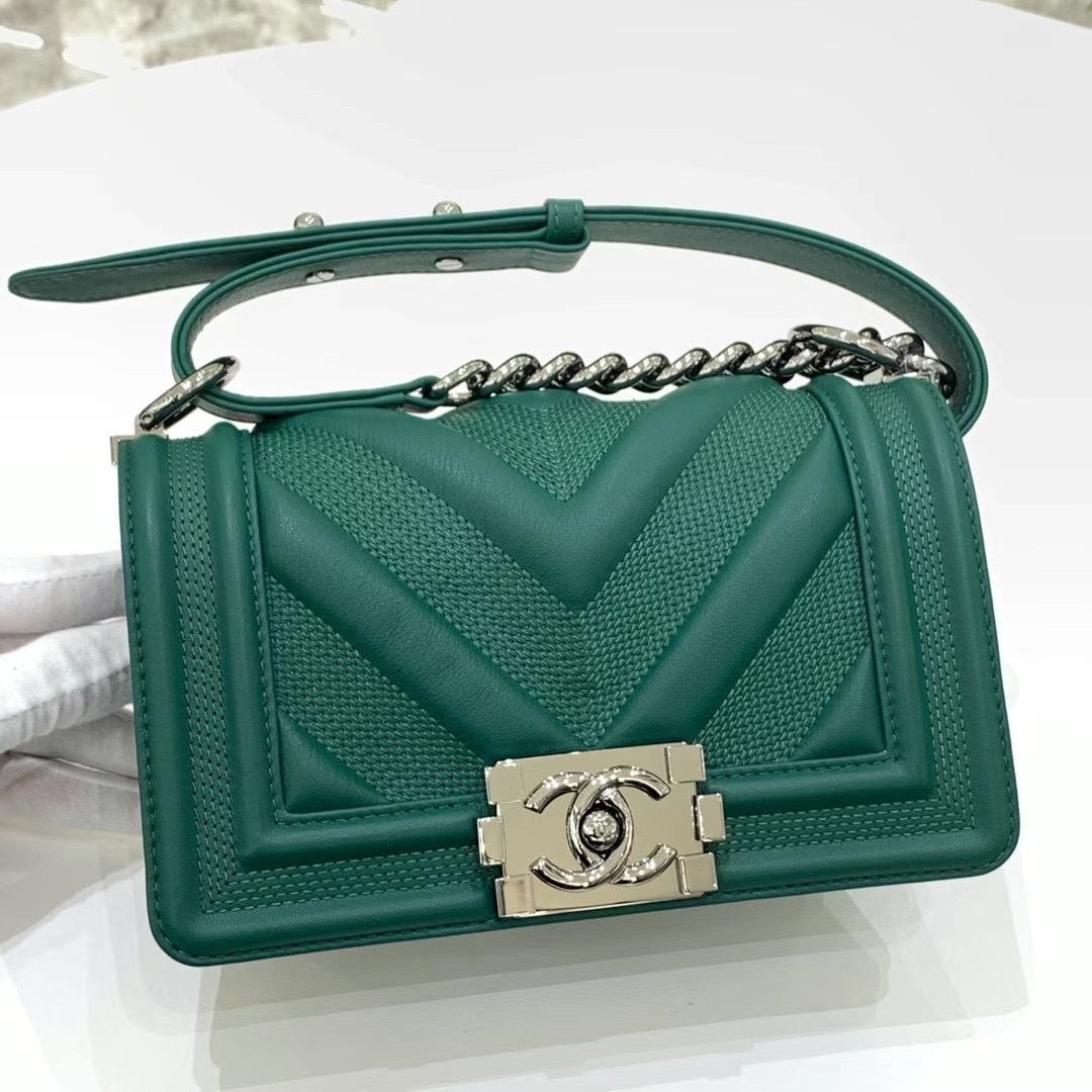 Chanel Iridescent Green Chevron Lambskin Boy Bag Medium Q6BFOF4NG7000   WGACA