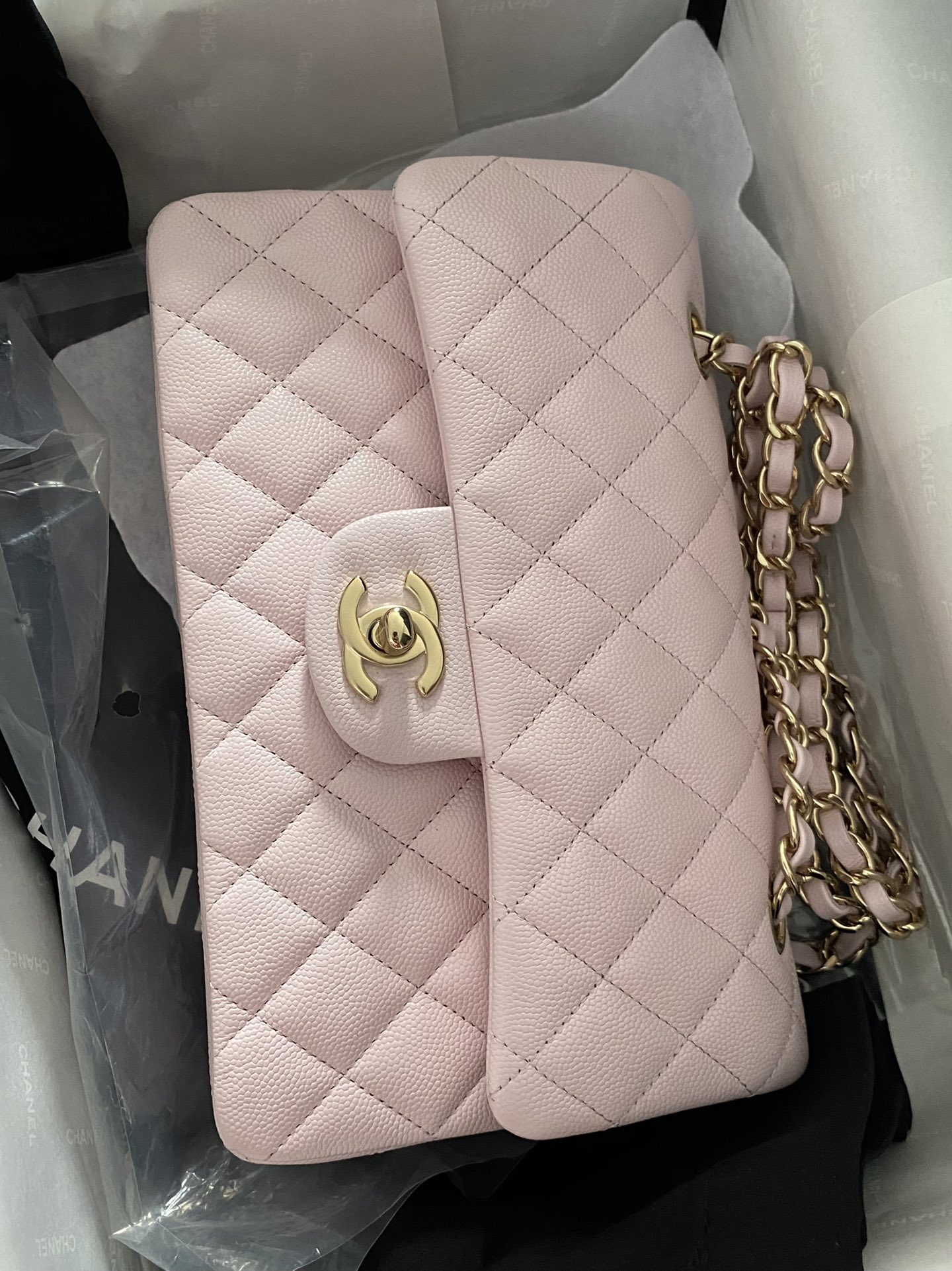Size túi xách Chanel Classic Flap  Và cách chọn túi Chanel hợp với dáng  người  Vy Luxury