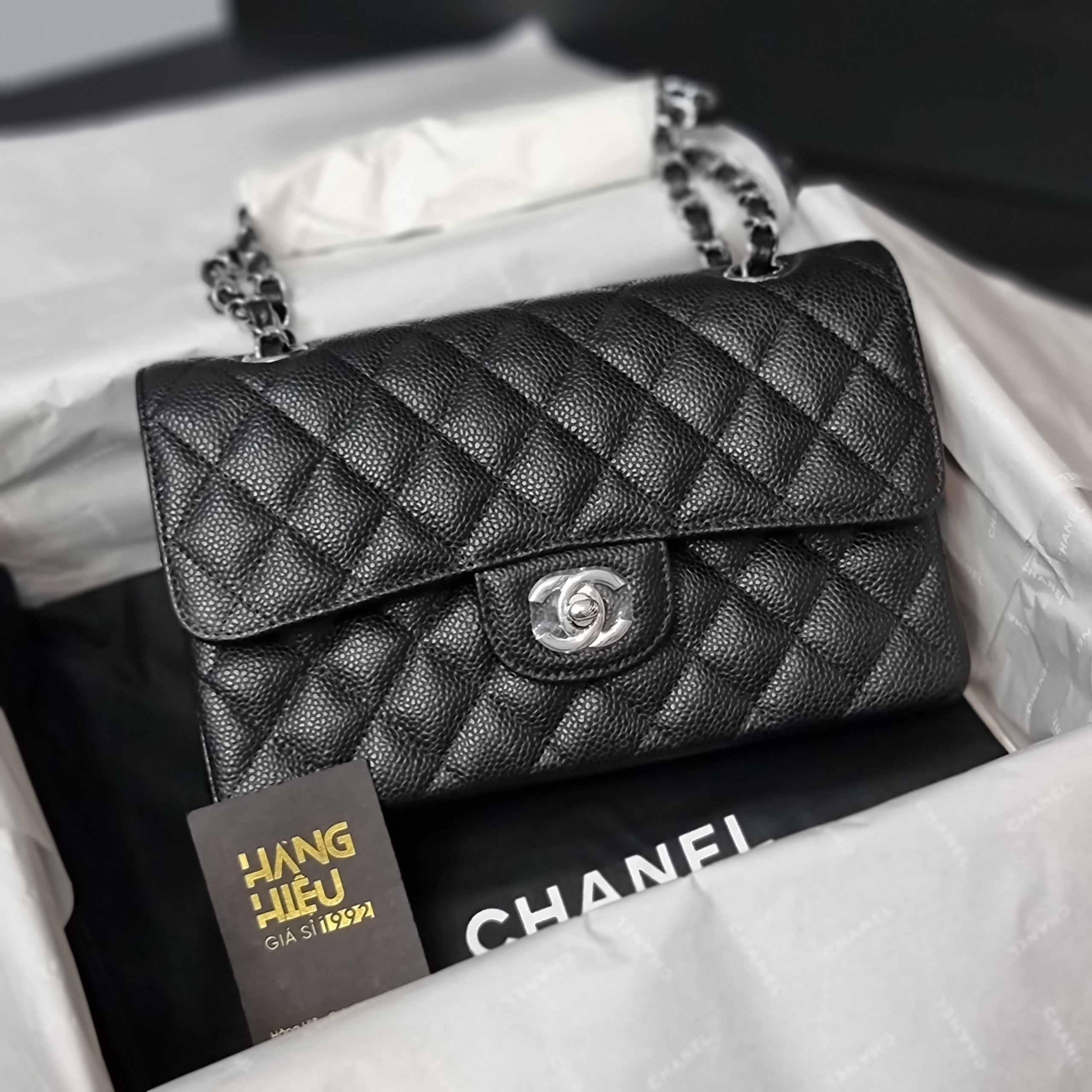 Chanel Sac Classic Rabat Jumbo single flap Luxury Bags  Wallets on  Carousell