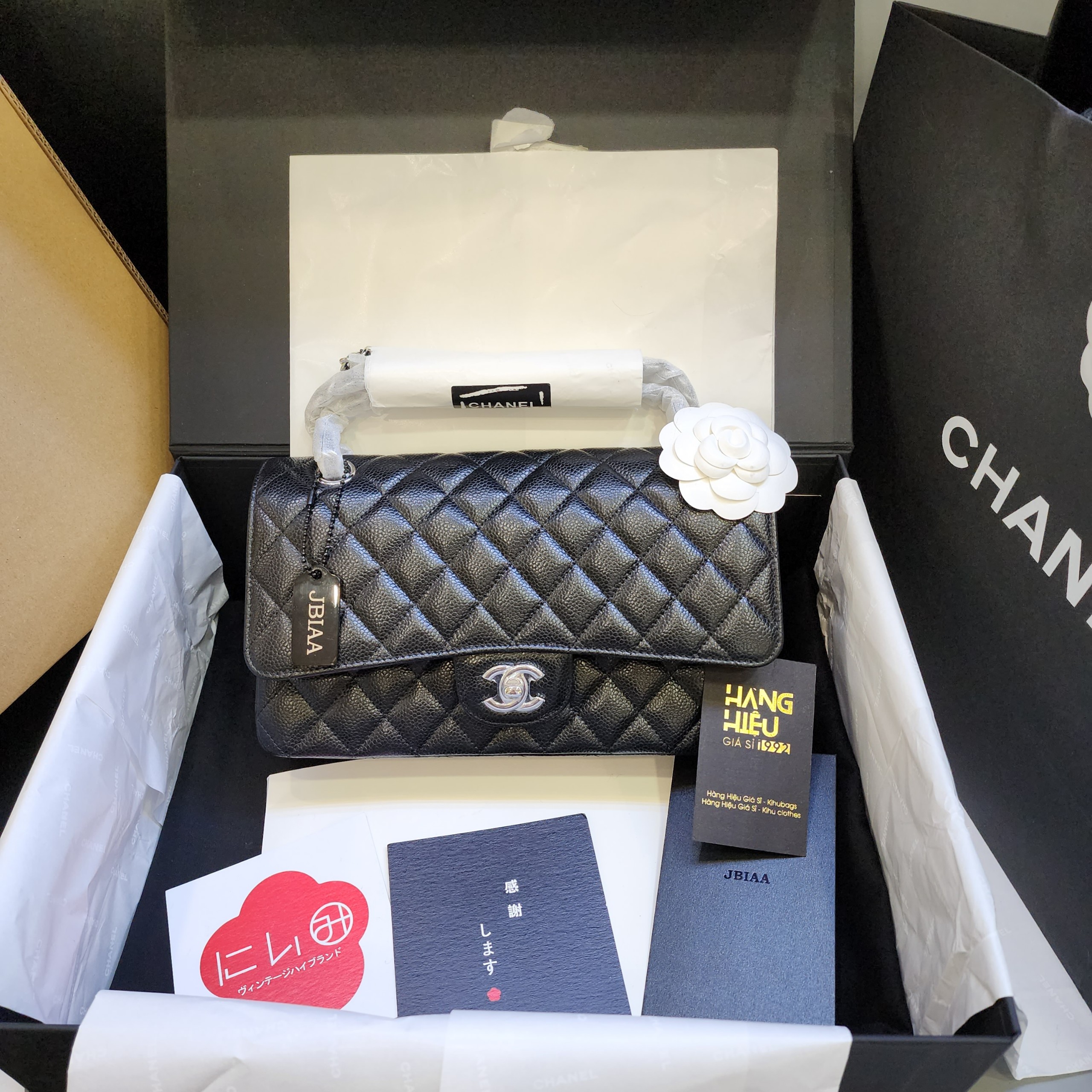 Chanel lại tăng giá sản phẩm ngay trước mùa mua sắm cuối năm  Nhịp sống  kinh tế Việt Nam  Thế giới