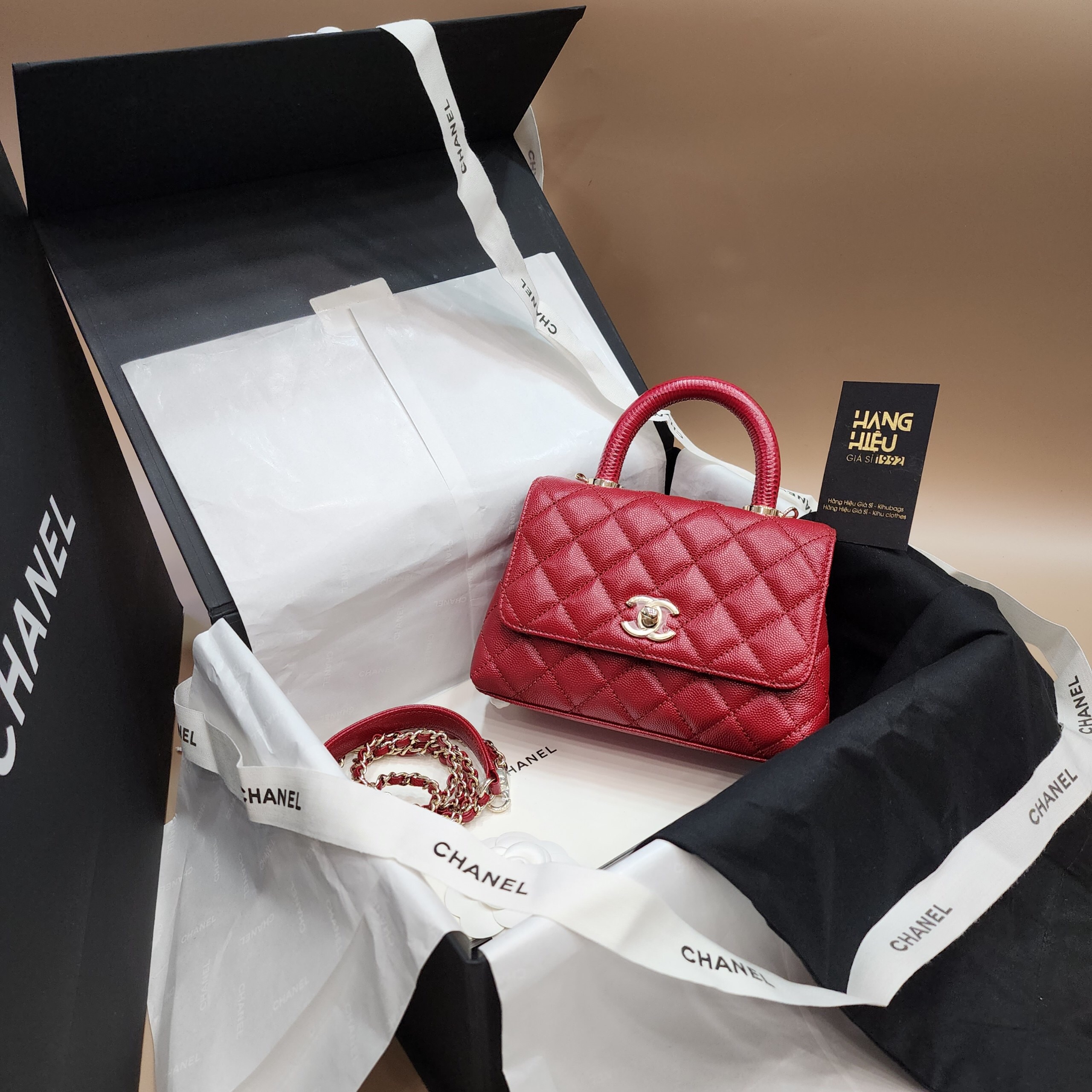Chanel Coco Handle Small 19P Red Caviar Ghw Bag, Luxury, Bags & Wallets on  Carousell