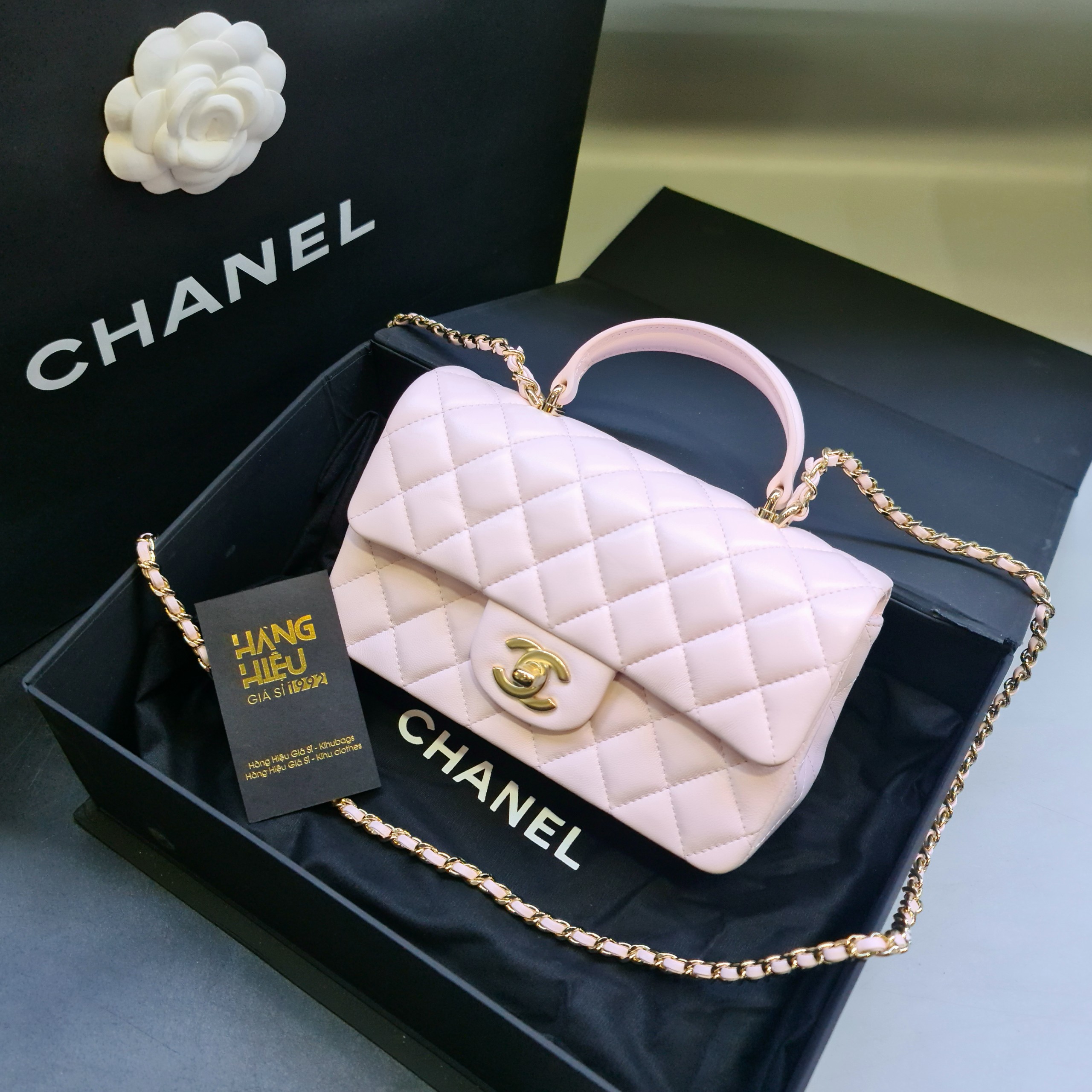 Flap Bags of the FallWinter 202223 PreCollection collection Mini Flap  Bag with Top Handle lambskin  goldto  Chanel mini flap bag Chanel  shoulder bag Bags